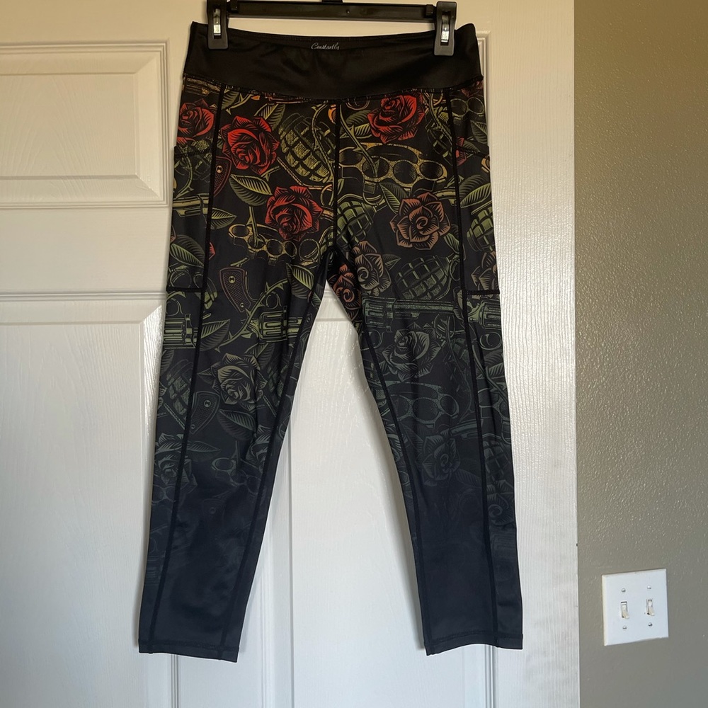 CVG Dressed to kill capris, medium